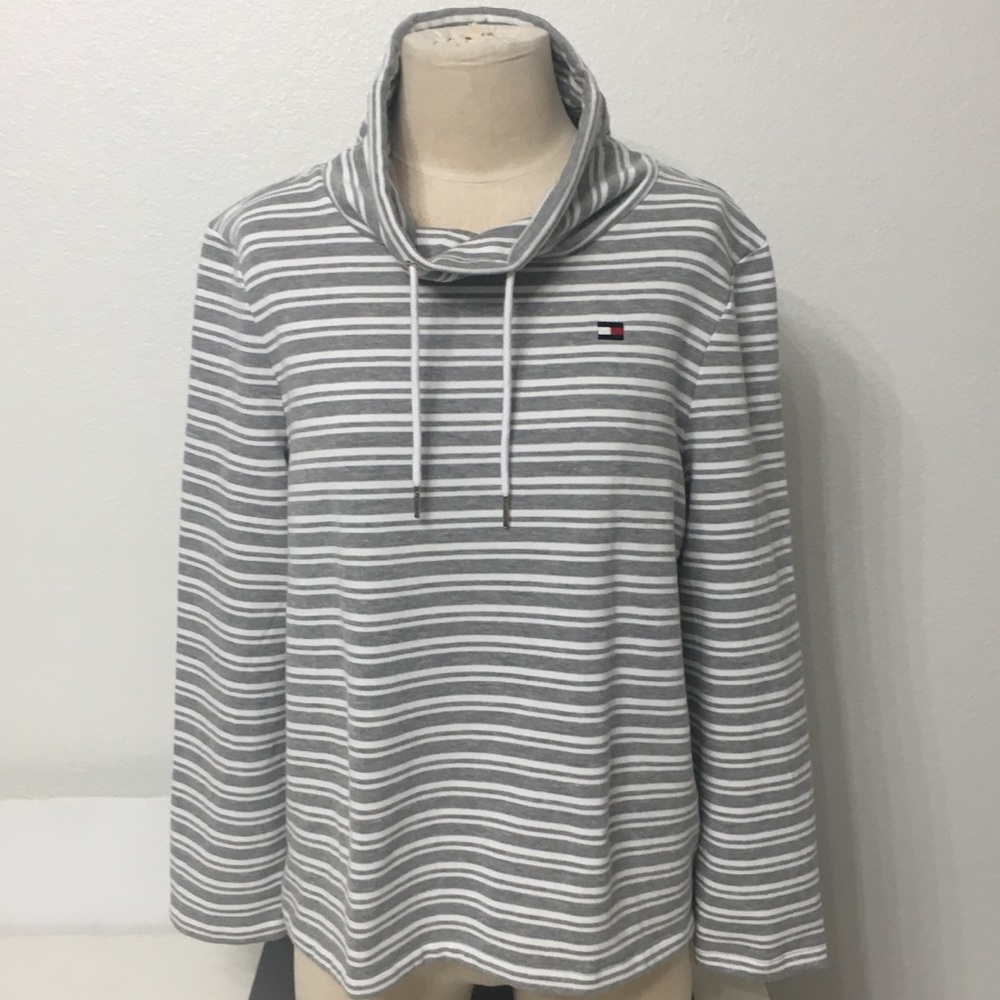 Women’s Tommy Hilfiger Funnel Neck Top, Medium NWT